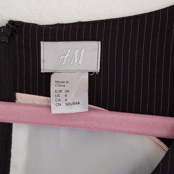 H&M Pin Stripe Black White Zippered Work Dress - Picture 3 of 8